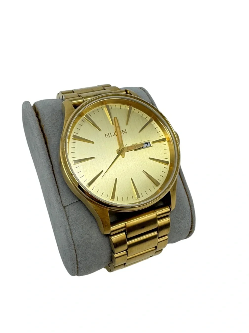 Nixon Sentry Stainless Steel Date All Gold‎ Needs Battery